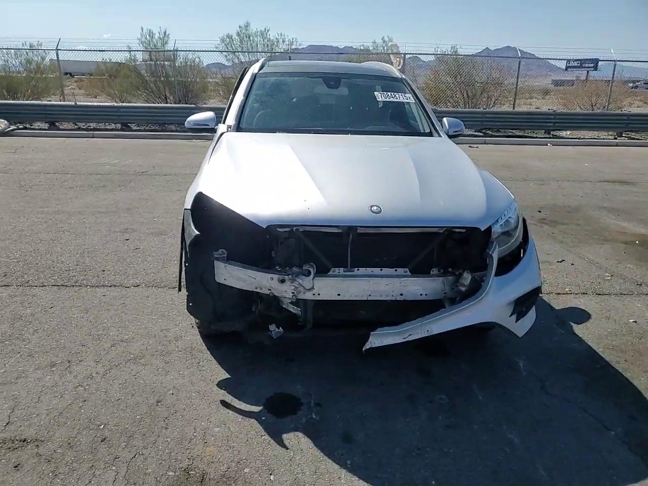 Фото: WDC0G4JB9GF015763