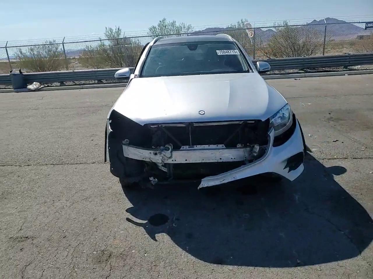 Фото: WDC0G4JB9GF015763