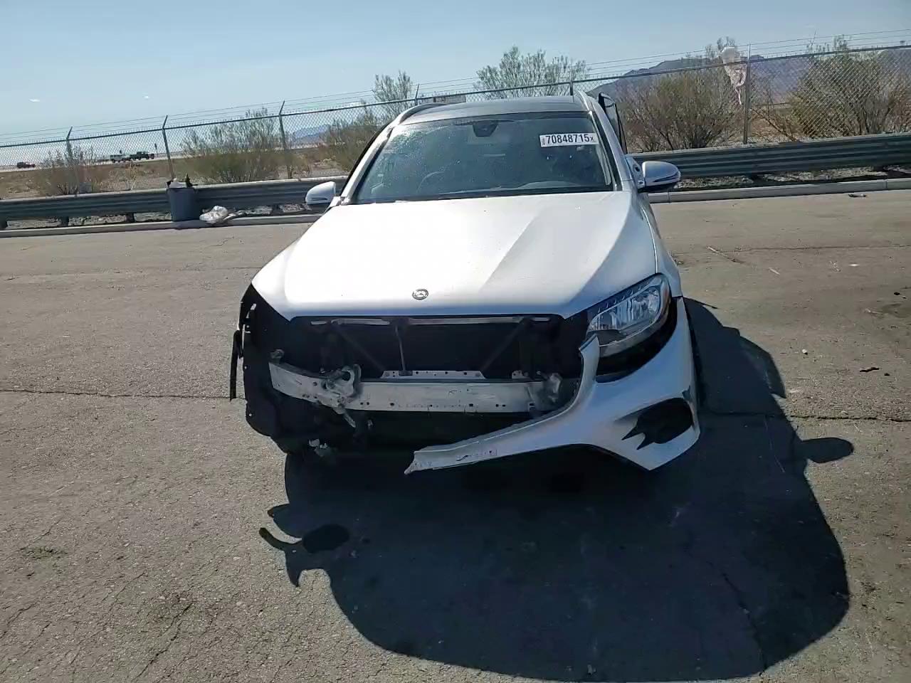 Фото: WDC0G4JB9GF015763