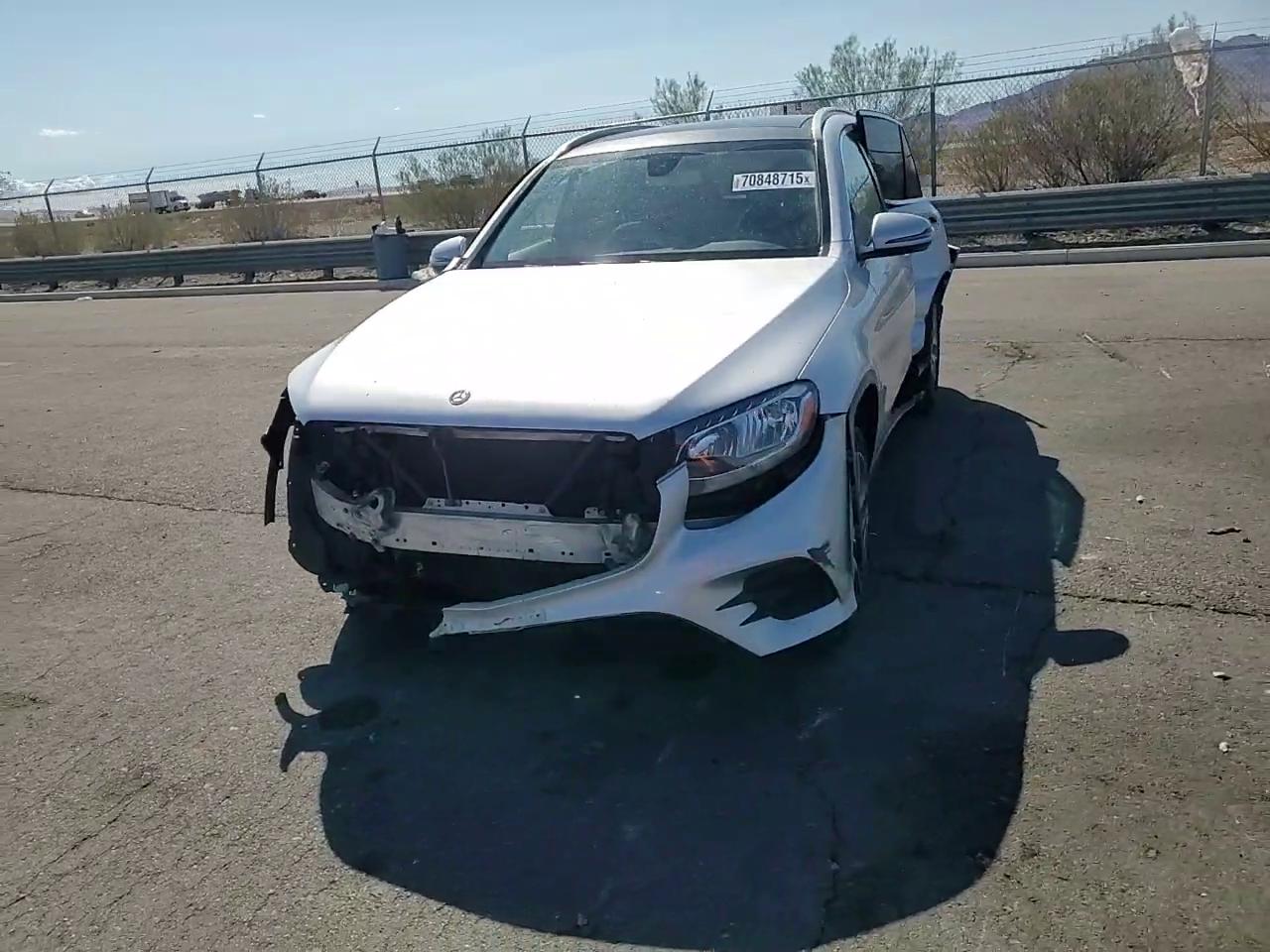 Фото: WDC0G4JB9GF015763