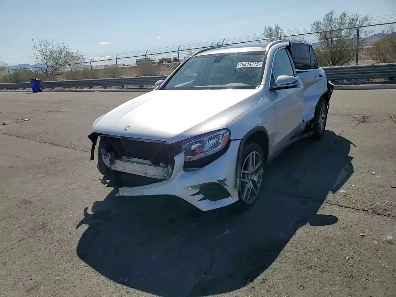 Фото: WDC0G4JB9GF015763