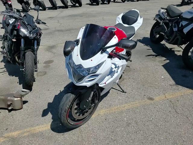 2016 Suzuki Gsx-R1000 VIN: JS1GT78A9G2100165 Lot: 70453965