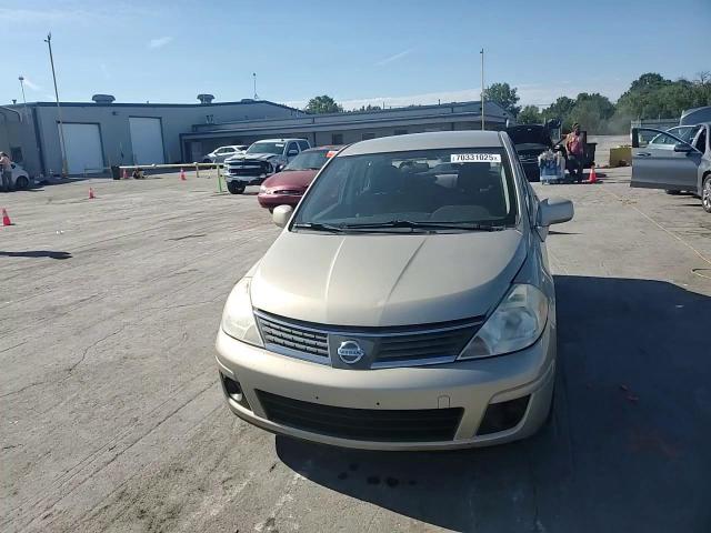 2009 Nissan Versa S VIN: 3N1BC11E39L450518 Lot: 70331025