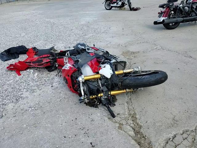 2018 Ducati Panigale V4 VIN: ZDMDAGNW3JB001206 Lot: 70016985