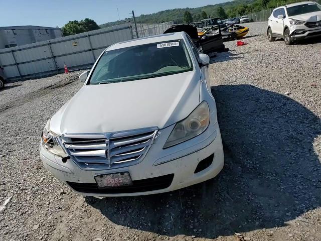 2009 Hyundai Genesis 3.8L VIN: KMHGC46E29U057933 Lot: 69610965