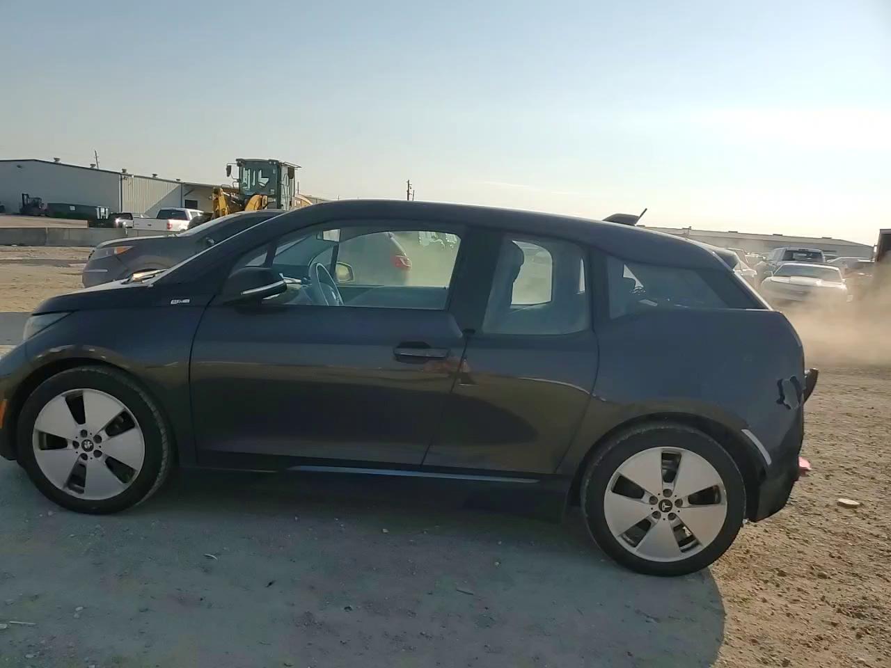 Фото: WBY1Z2C58FV555494