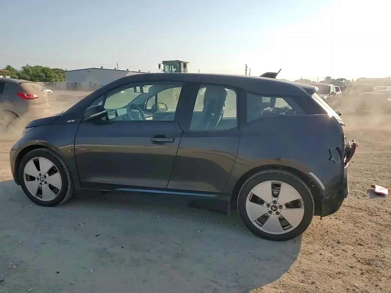 Фото: WBY1Z2C58FV555494