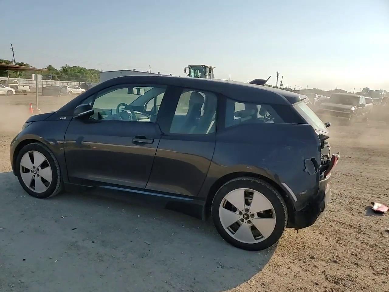 Фото: WBY1Z2C58FV555494