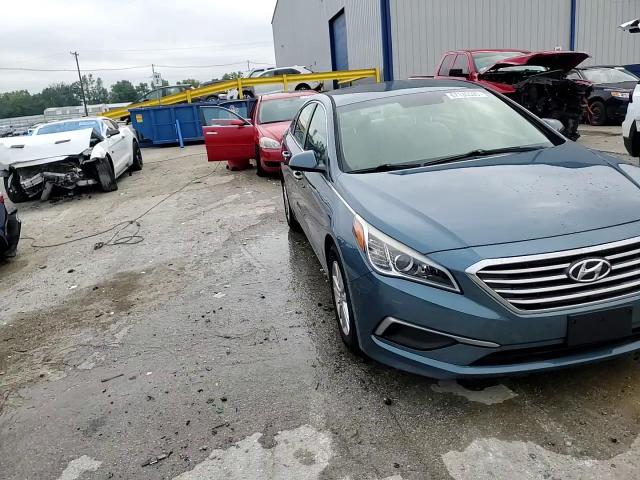 2017 Hyundai Sonata Se VIN: 5NPE24AF4HH562136 Lot: 67135535