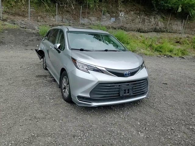 2022 Toyota Sienna Le VIN: 5TDBRKEC1NS096061 Lot: 67847375