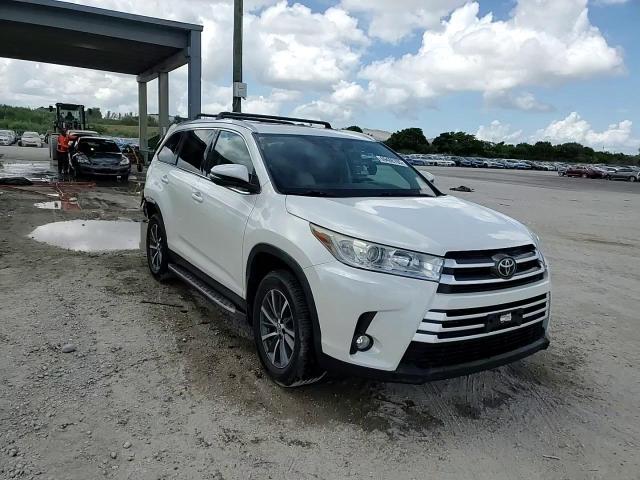 2019 Toyota Highlander Se VIN: 5TDKZRFH9KS570966 Lot: 69406765