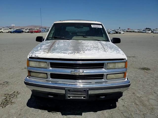 1995 Chevrolet Tahoe K1500 VIN: 1GNEK13K2SJ418115 Lot: 69060835