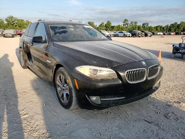 2011 BMW 528 I VIN: WBAFR1C50BC673026 Lot: 70756085