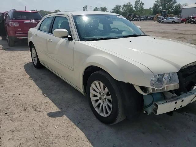 2005 Chrysler 300 Touring VIN: 2C3JA53G65H645654 Lot: 69222995