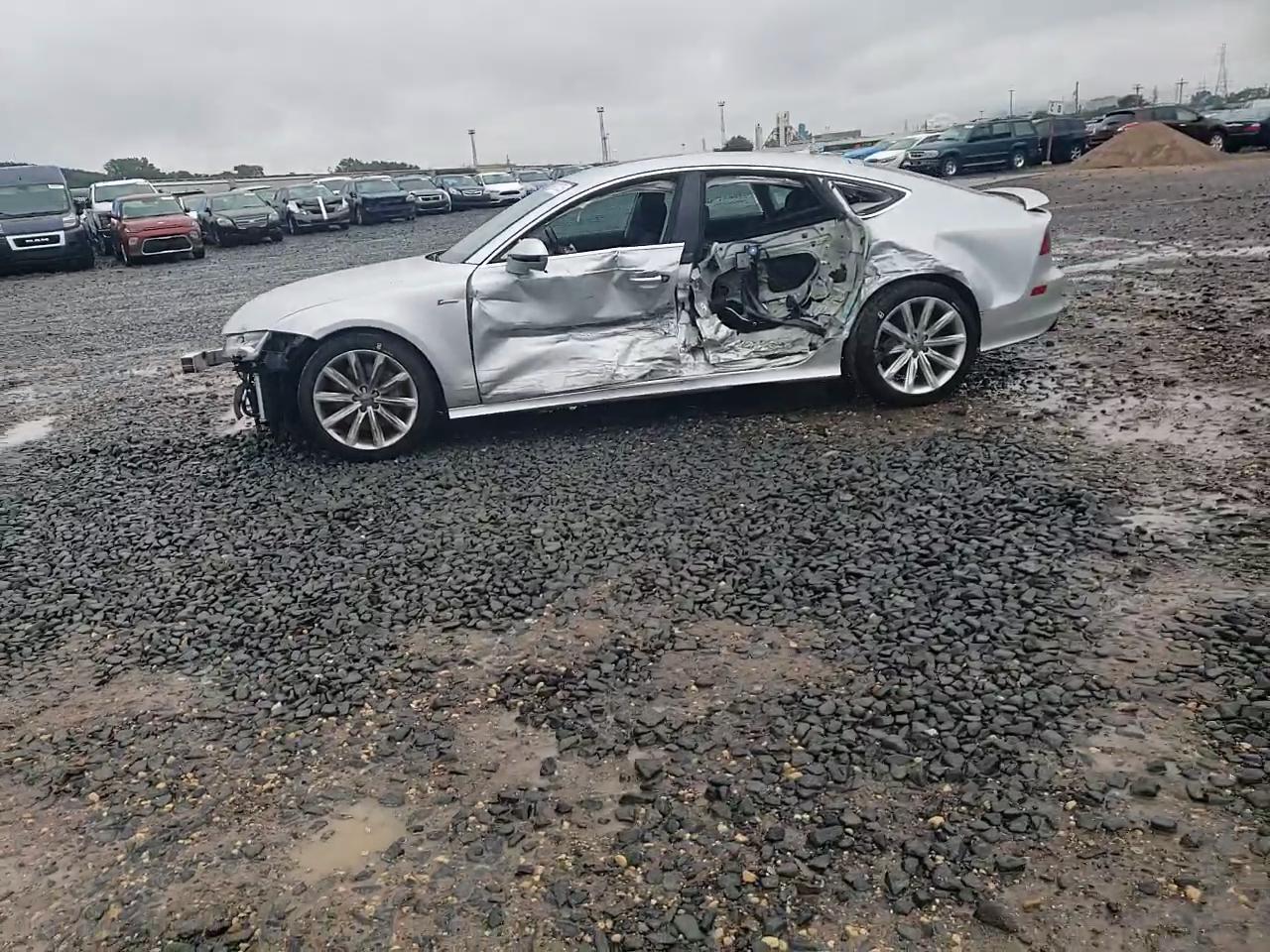 Фото: WAU2GBFC3FN003887