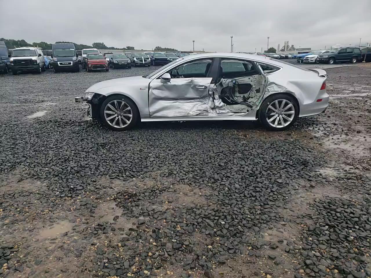 Фото: WAU2GBFC3FN003887