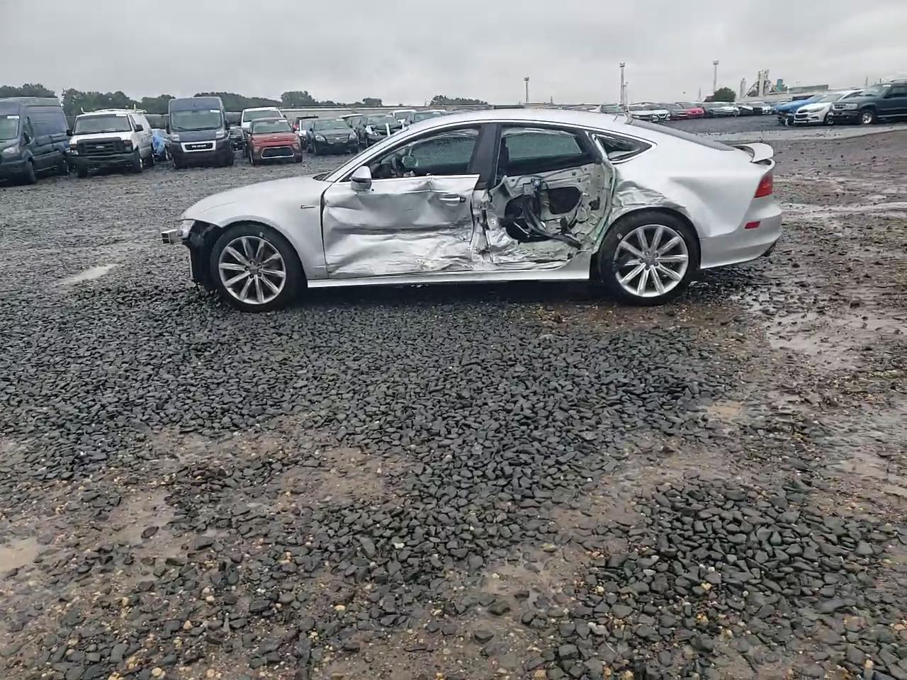 Фото: WAU2GBFC3FN003887