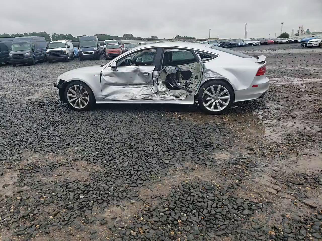 Фото: WAU2GBFC3FN003887