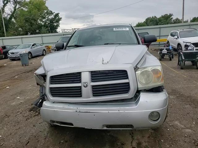 2007 Dodge Dakota Quad Slt VIN: 1D7HW48P17S195184 Lot: 69695915