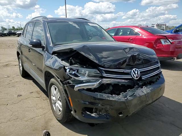 2016 Volkswagen Tiguan S VIN: WVGAV7AX2GW603092 Lot: 70287855