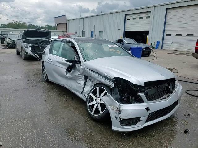 2015 Mercedes-Benz C 250 VIN: WDDGJ4HB7FG419073 Lot: 70537265