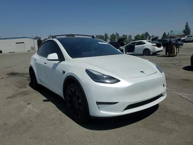 2024 Tesla Model Y VIN: 7SAYGDEE5RA225507 Lot: 68337275