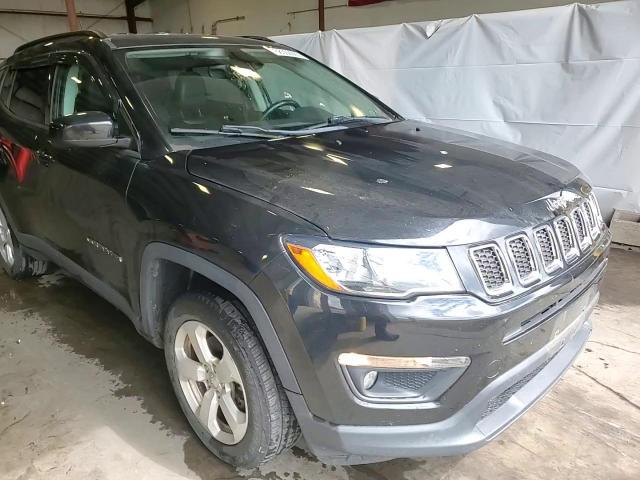 2018 Jeep Compass Latitude VIN: 3C4NJDBB2JT256394 Lot: 68550065