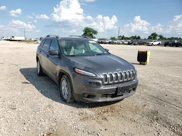 2017 Jeep Cherokee Latitude VIN: 1C4PJLCB9HW586927 Lot: 67122005