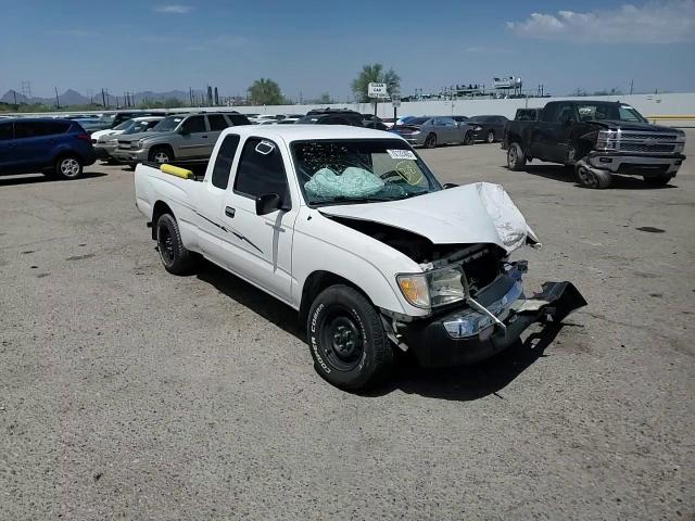 1999 Toyota Tacoma Xtracab VIN: 4TAVL52NXXZ498003 Lot: 70122405