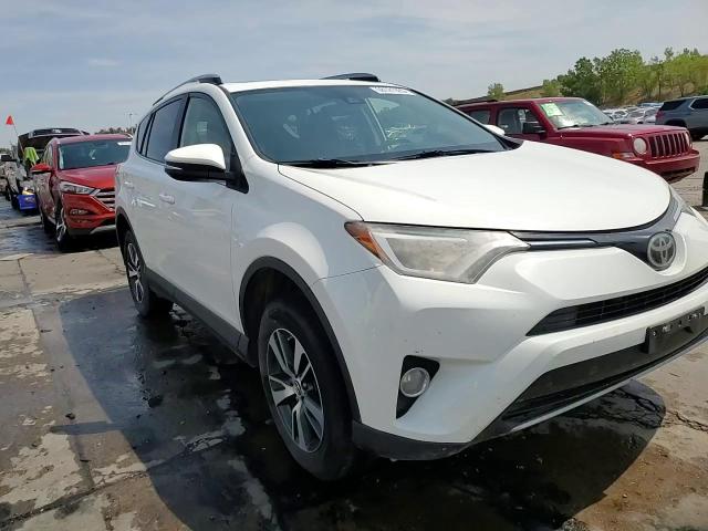 2017 Toyota Rav4 Xle VIN: JTMRFREV6HJ128490 Lot: 68121925