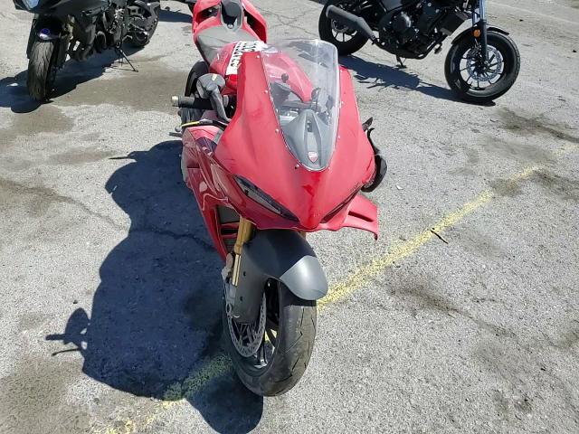 2025 Ducati Panigale V4 VIN: ZDMDAG6W9SB002134 Lot: 67435555