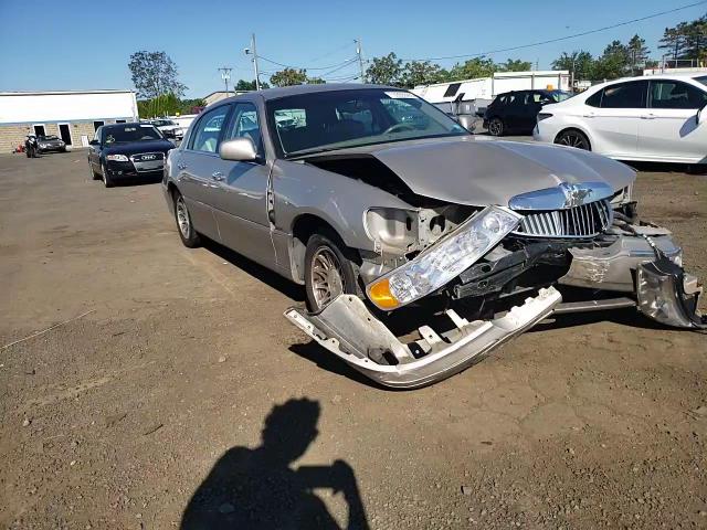 2000 Lincoln Town Car Signature VIN: 1LNHM82W8YY853116 Lot: 69908425