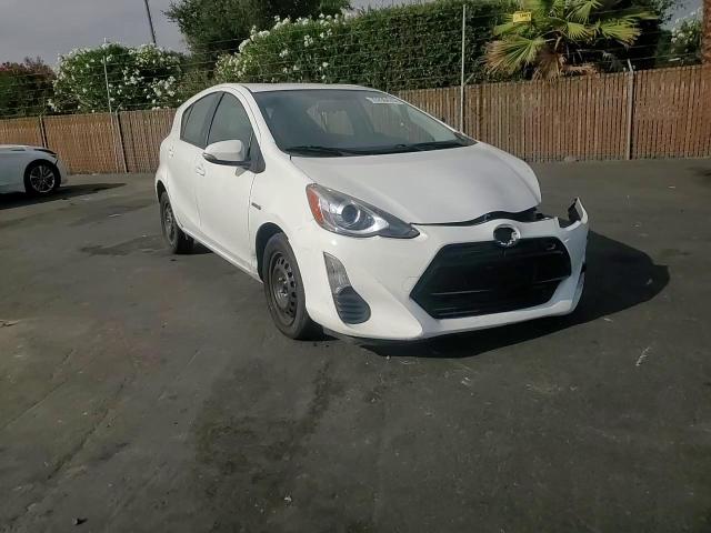 2016 Toyota Prius C VIN: JTDKDTB37G1122638 Lot: 70206475