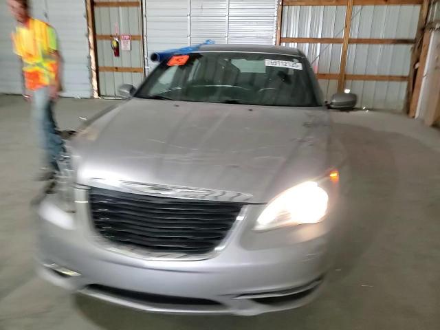 2013 Chrysler 200 Touring VIN: 1C3CCBBB1DN656719 Lot: 69112135