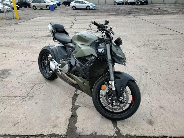 2024 Ducati Streetfighter V2 VIN: ZDMFAKYW9RB007675 Lot: 69249435