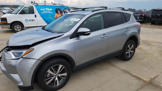 2017 Toyota Rav4 Xle VIN: 2T3RFREV8HW643184 Lot: 68572145