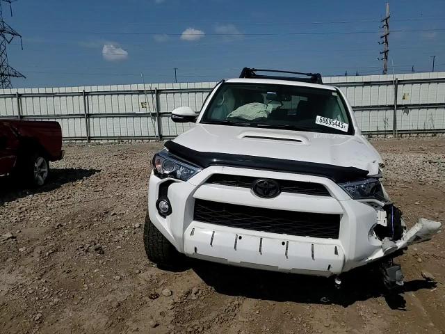 2019 Toyota 4Runner Sr5/Sr5 Premium VIN: JTEBU5JR9K5667593 Lot: 68695445
