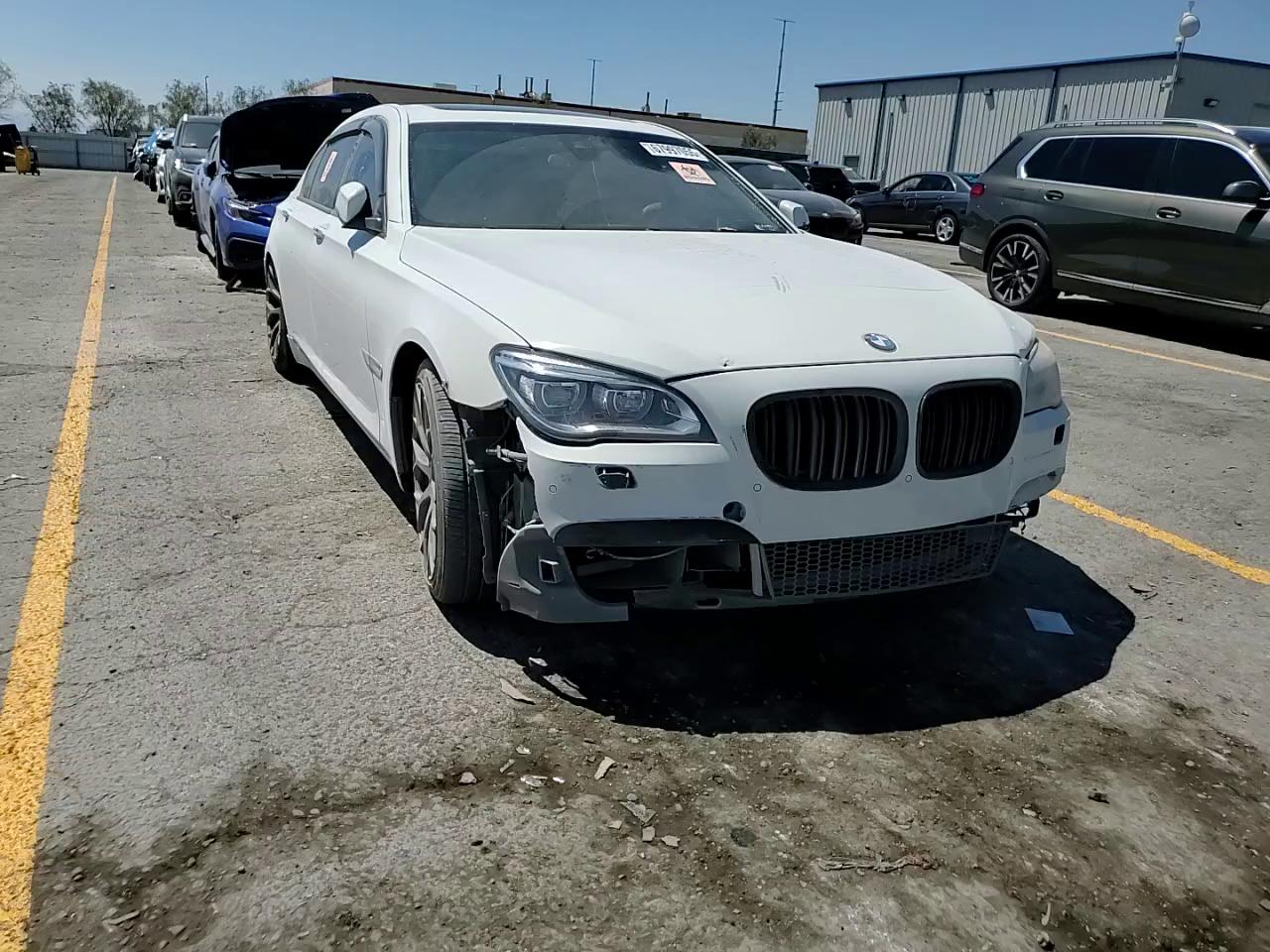 Фото: WBAYE8C51DD133811