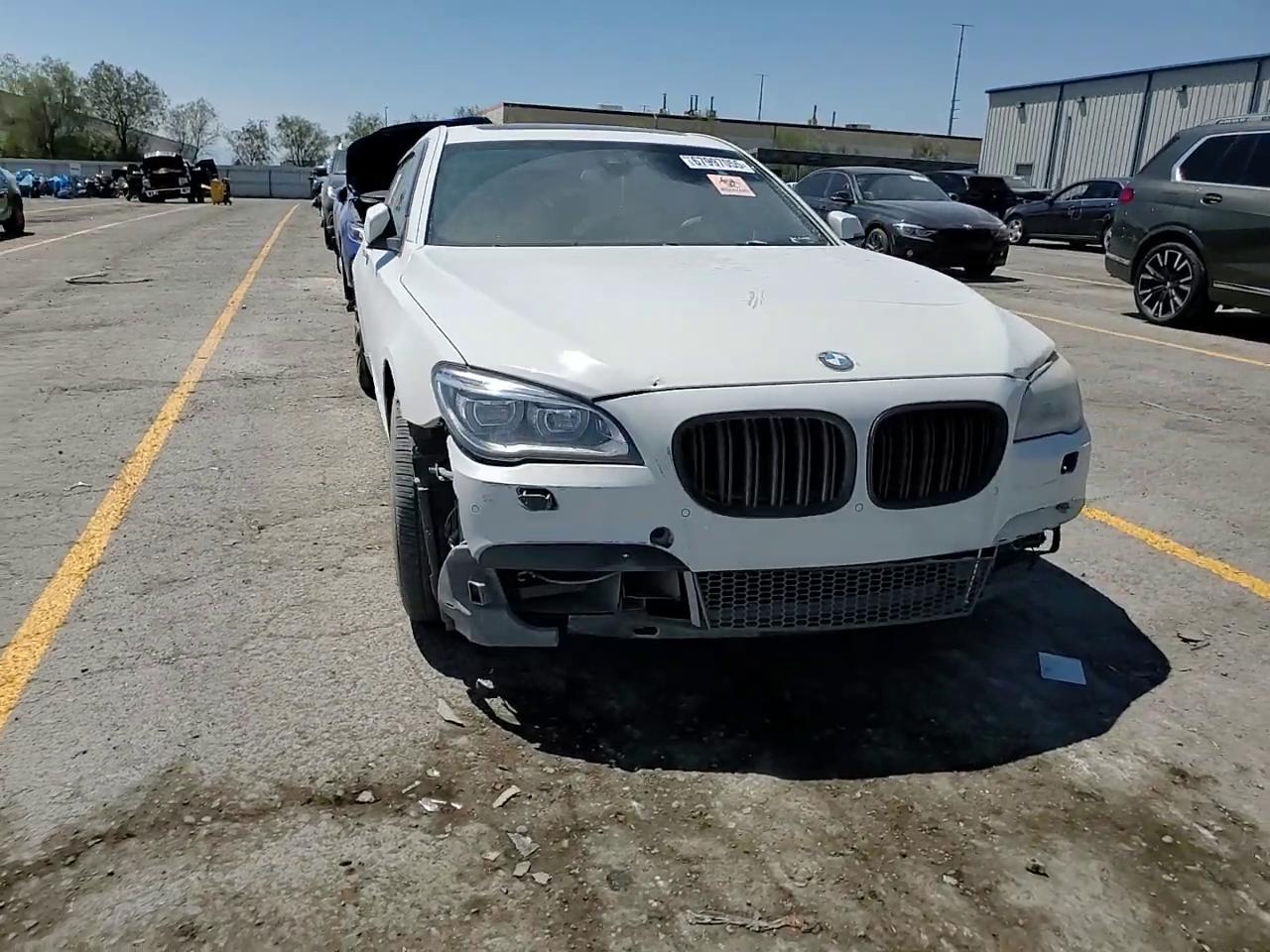 Фото: WBAYE8C51DD133811