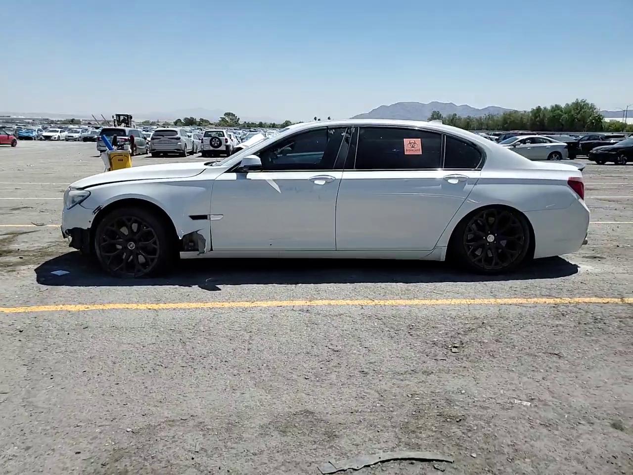 Фото: WBAYE8C51DD133811