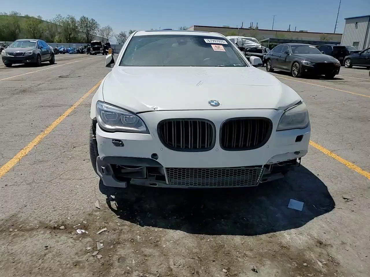 Фото: WBAYE8C51DD133811