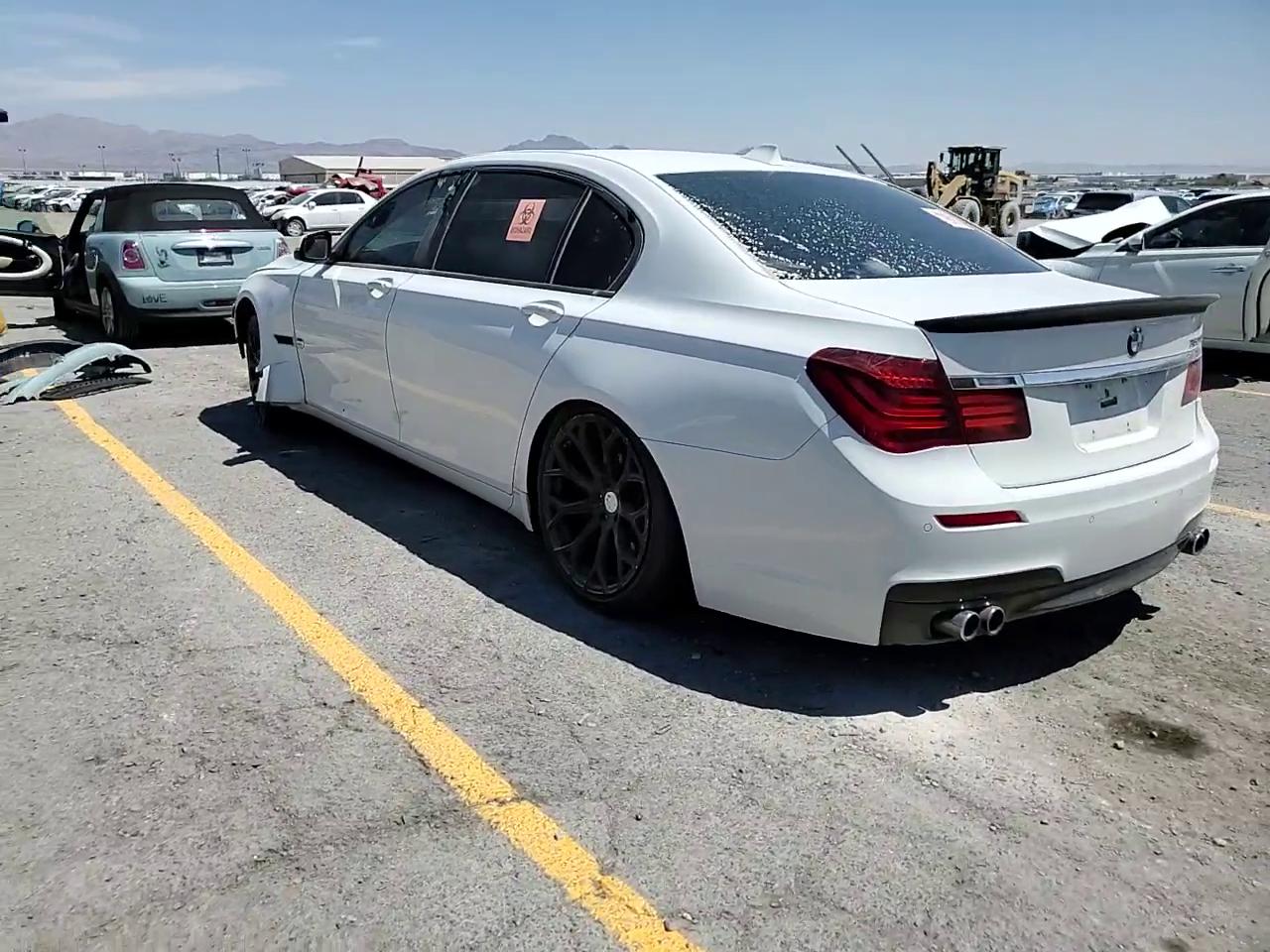 Фото: WBAYE8C51DD133811