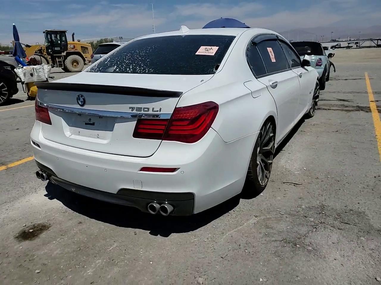 Фото: WBAYE8C51DD133811