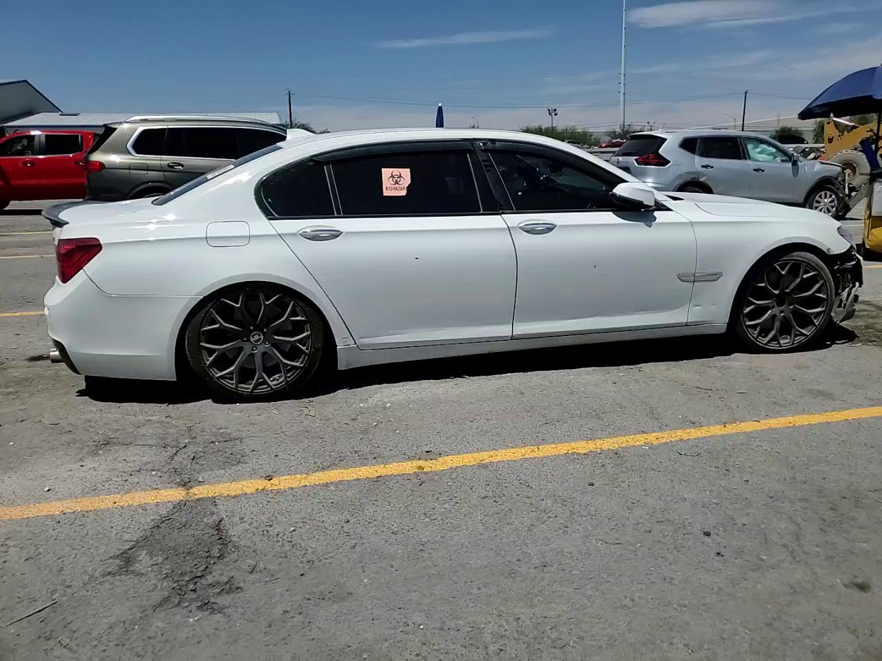 Фото: WBAYE8C51DD133811