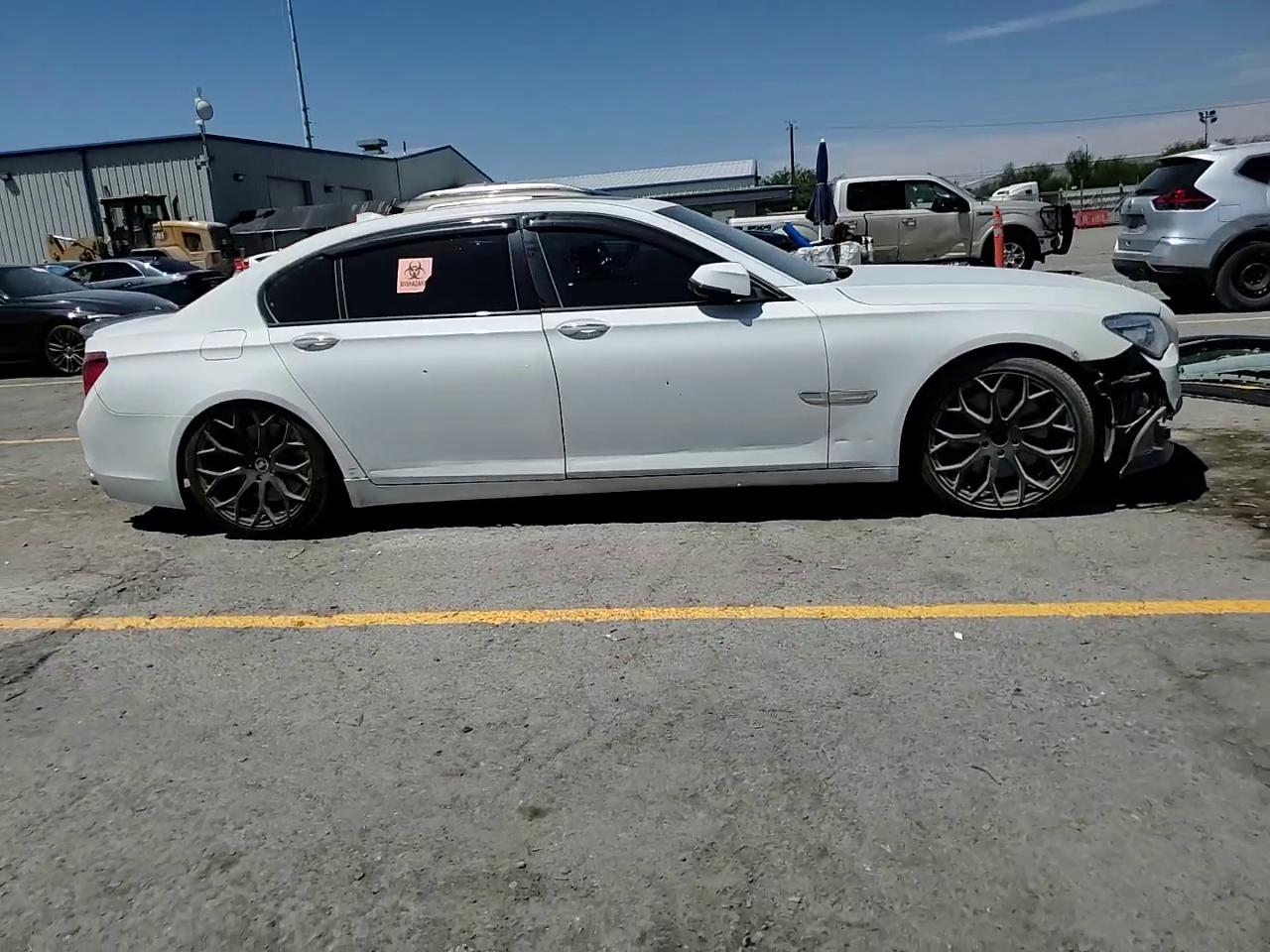 Фото: WBAYE8C51DD133811