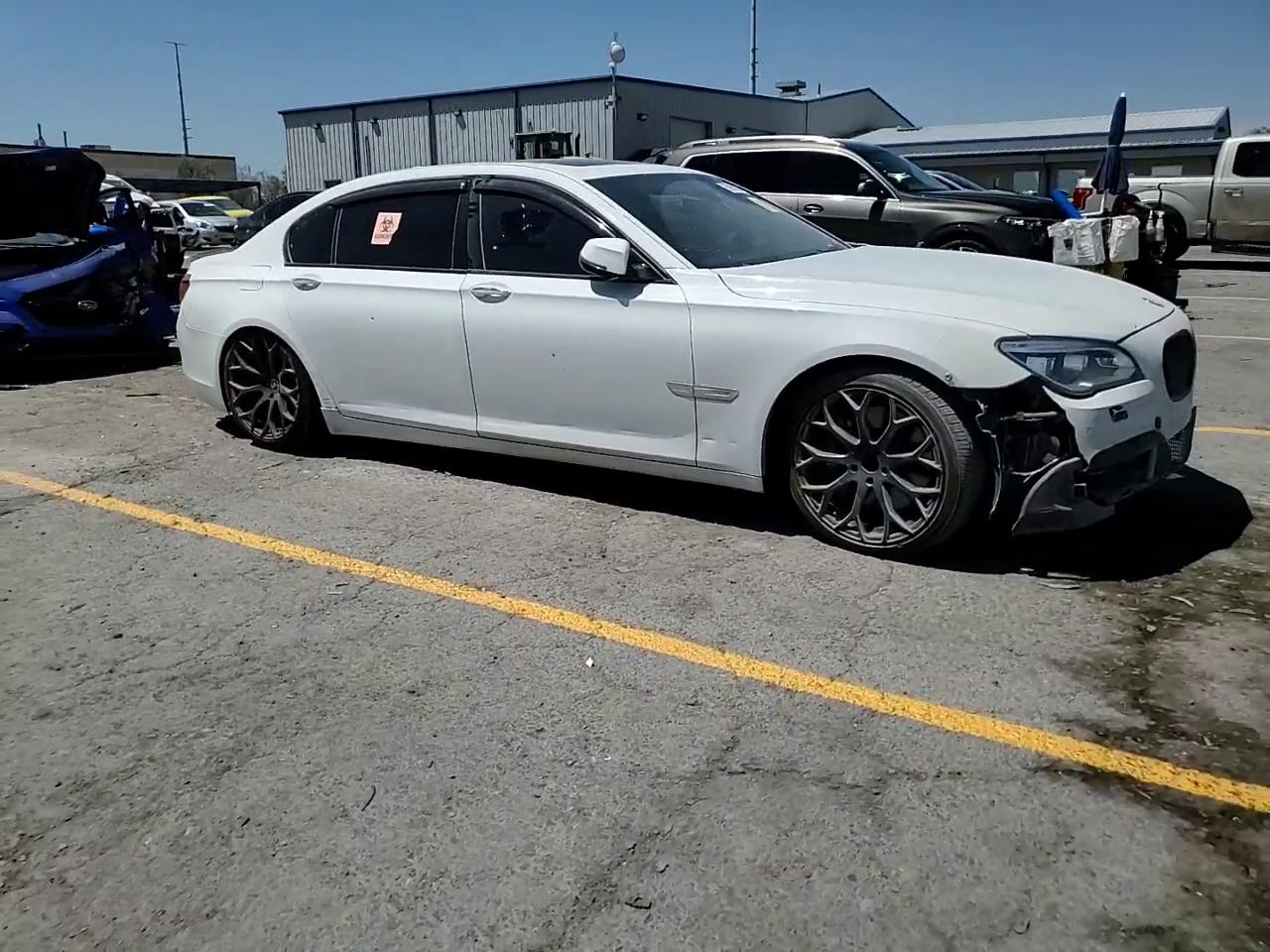 Фото: WBAYE8C51DD133811