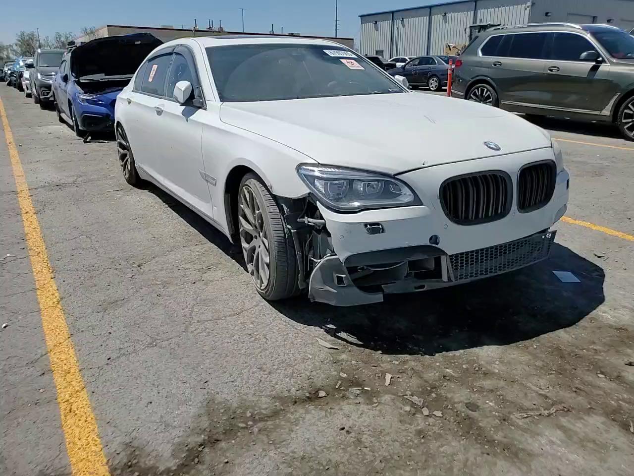 Фото: WBAYE8C51DD133811