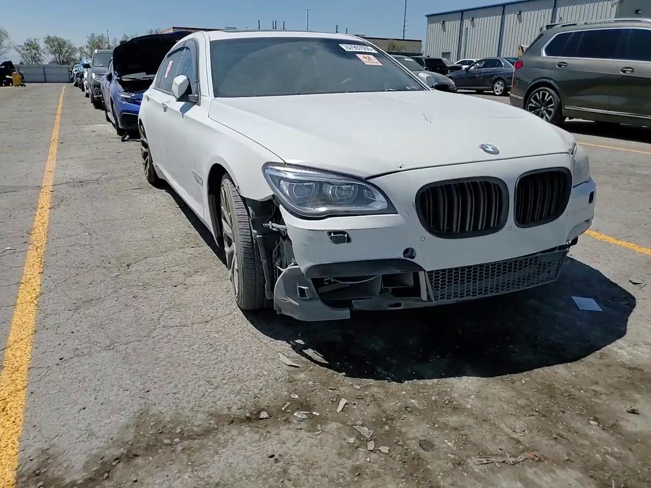 Фото: WBAYE8C51DD133811