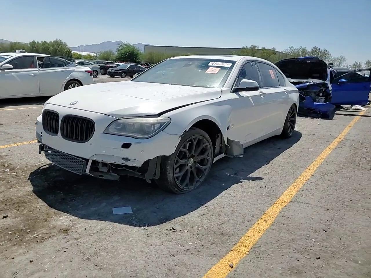 Фото: WBAYE8C51DD133811