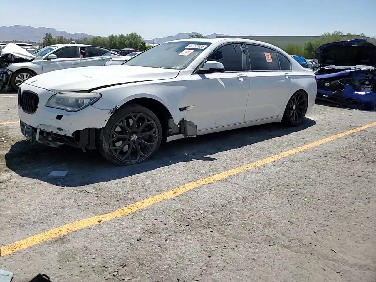 Фото: WBAYE8C51DD133811